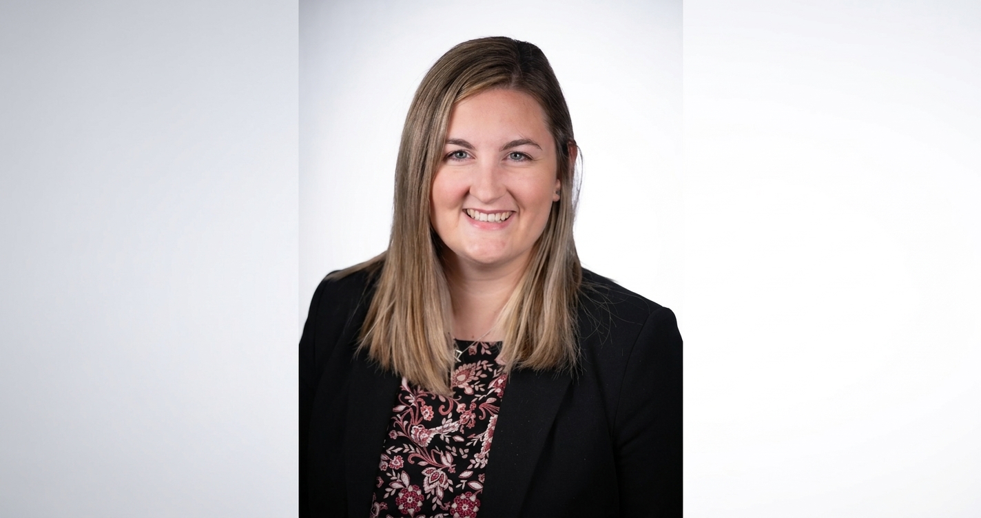 Stephanie Golding headshot