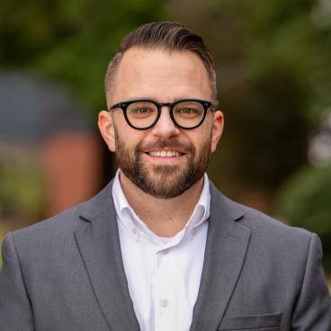 Headshot of Jeff Hall