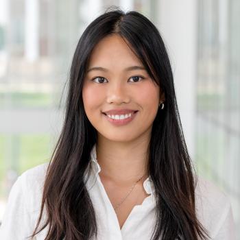 Angela Wang headshot