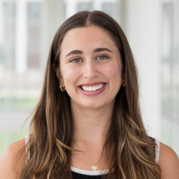 Samantha Halling Headshot