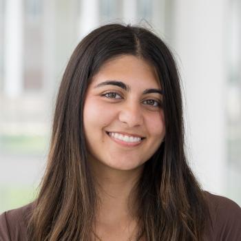 Riyana Kapur Headshot