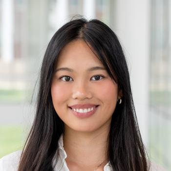 Angela Wang Headshot